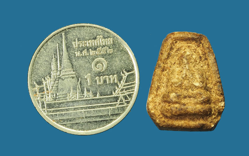 *30932 พระปิดตาหกเหลี่ยม มีซาวเบาท์ เนื้อผงเก่าไม่ทราบที่ 6