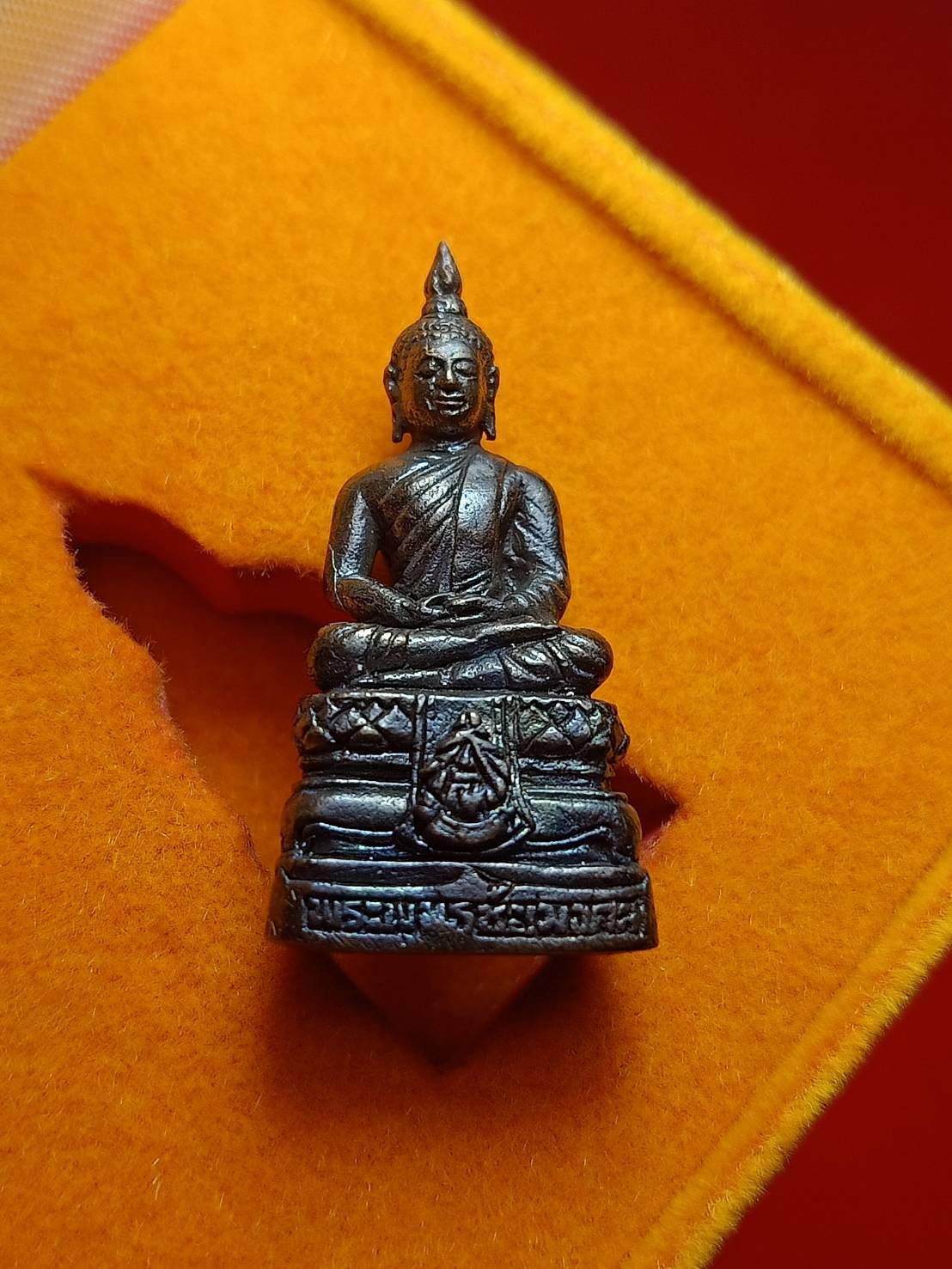 พระพุทธชัยมงคล พระพุทธรูปประจำโรงเรียนวิทยาศาสตร์จุฬาภรณราชวิทยาลัย จ.ปทุมธานี พร้อมกล่อง (SKU-11932)