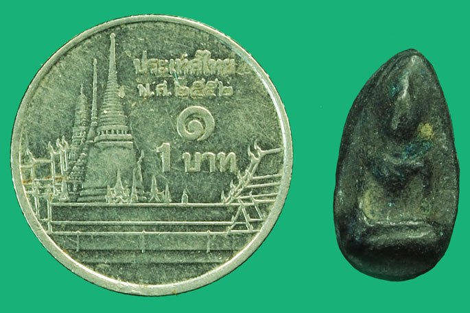 *37569 พระเม็ดน้อยหน่า หลังยันต์ เนื้อดิน พอมีอายุ ไม่ทราบที่ 9.1