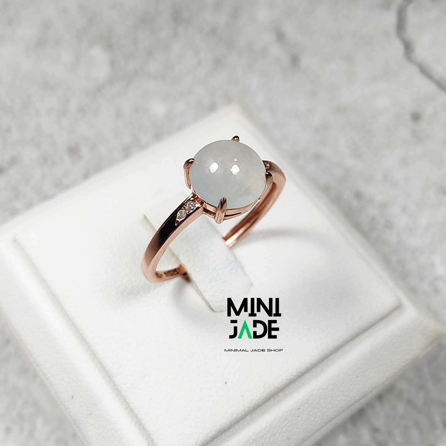 แหวนหยกพม่าเนื้อแก้ว ice jade