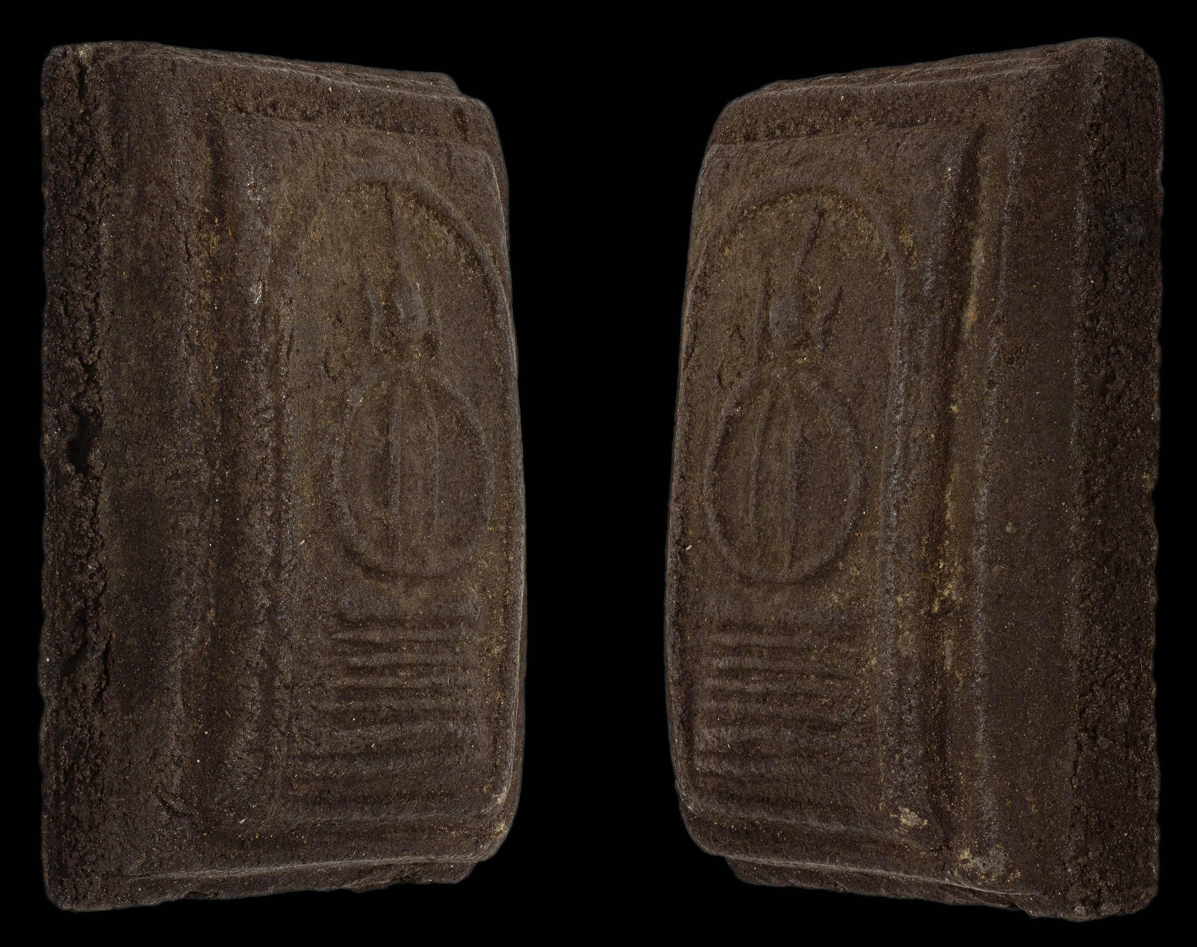 พระสมเด็จนักเลงโต หลวงพ่อทาบ วัดกระบกขึ้นผึ้ง เนื้อผงใบลาน มีเขียนยันต์ด้านหลัง