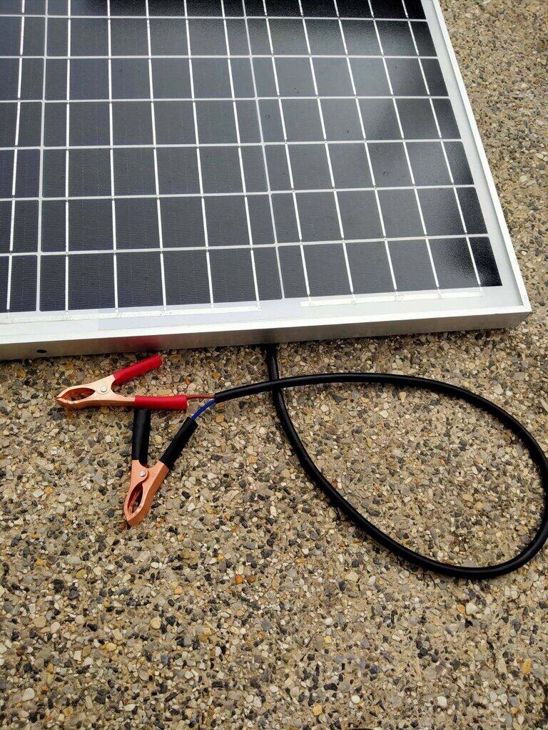 แผงโซล่าเซลล์ 30W 18V พร้อมสายไฟ และ ปากคีบ ส่งฟรี