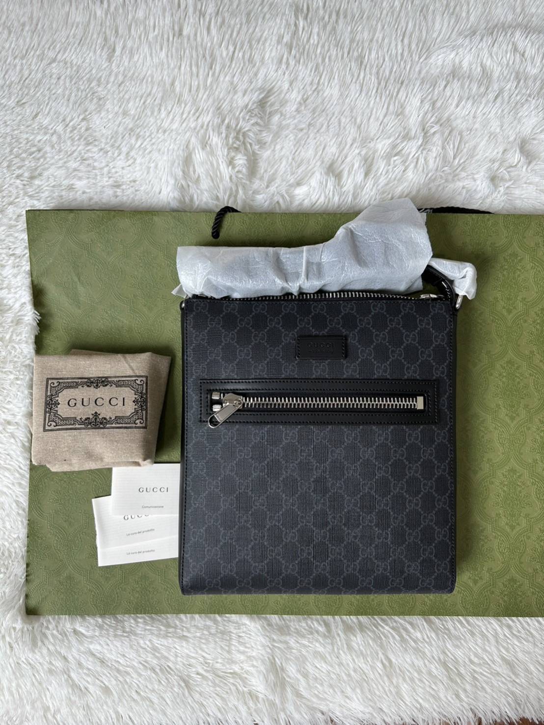 Gucci messenger bag
