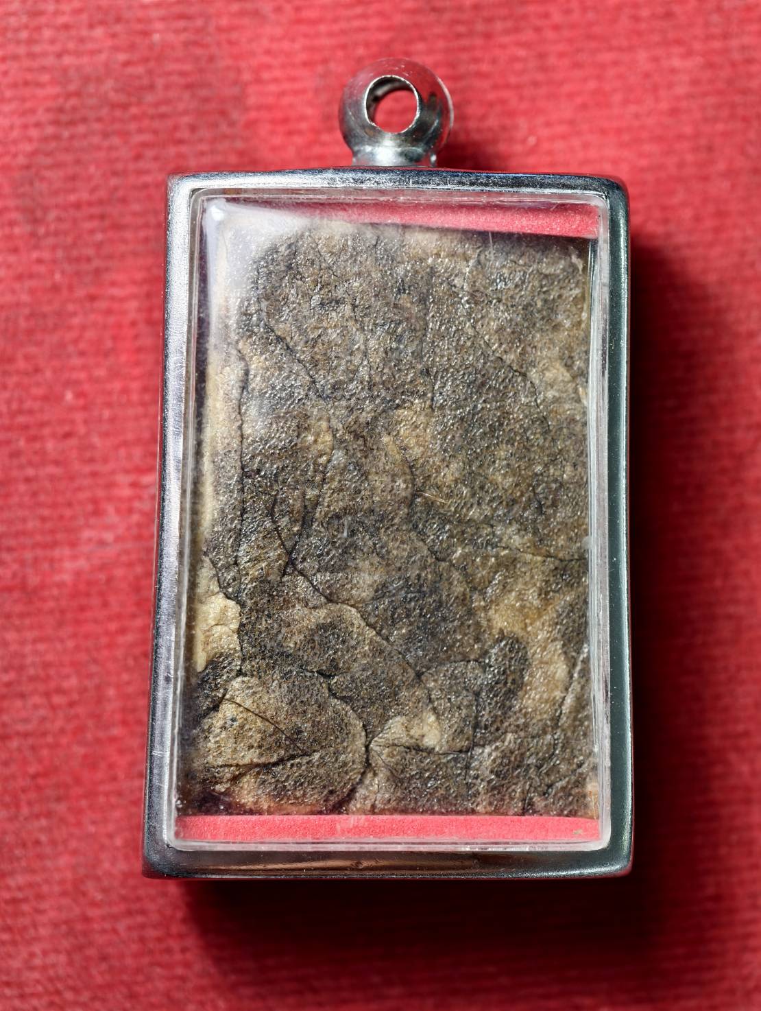 พระสมเด็จหนังช้าง หลวงปู่หงษ์ พรหมปัญโญ วัดเพชรบุรี จ.สุรินทร์ (SKU-13745)