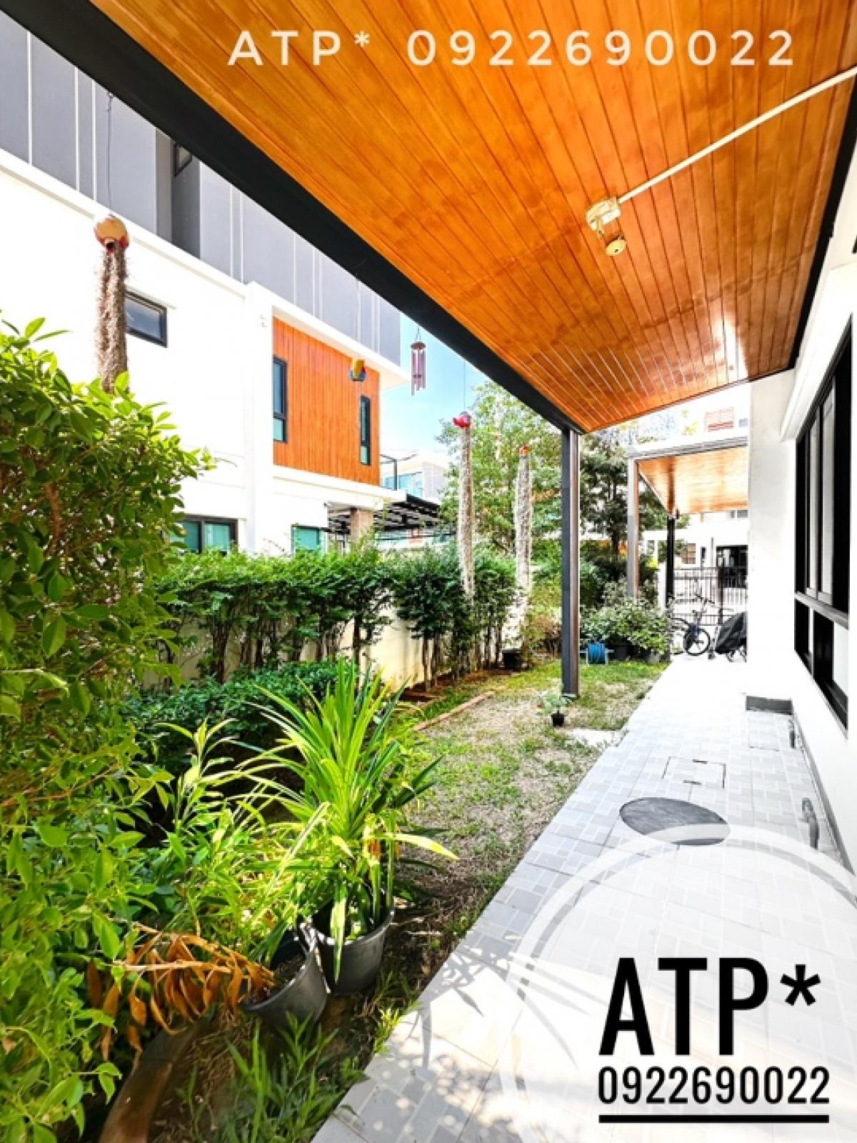 ขาย ศุภาลัย เอสเซ้นส์ ลาดพร้าว 107 บ้านแฝด 51.2ตรว/3ชั้น/3นอน/4น้ำ/2ห้องอเนกประสงค์/ห้องโถง/2ครัว/3ที่จอดรถ (บ้านทิศเหนือ)