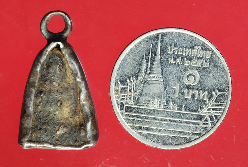 *29904 พระผงผสมว่านรูปเหมือน ไม่ทราบอาจารย์ เลี่ยมกรอบเงิน อายุยุคปี 24XX 13