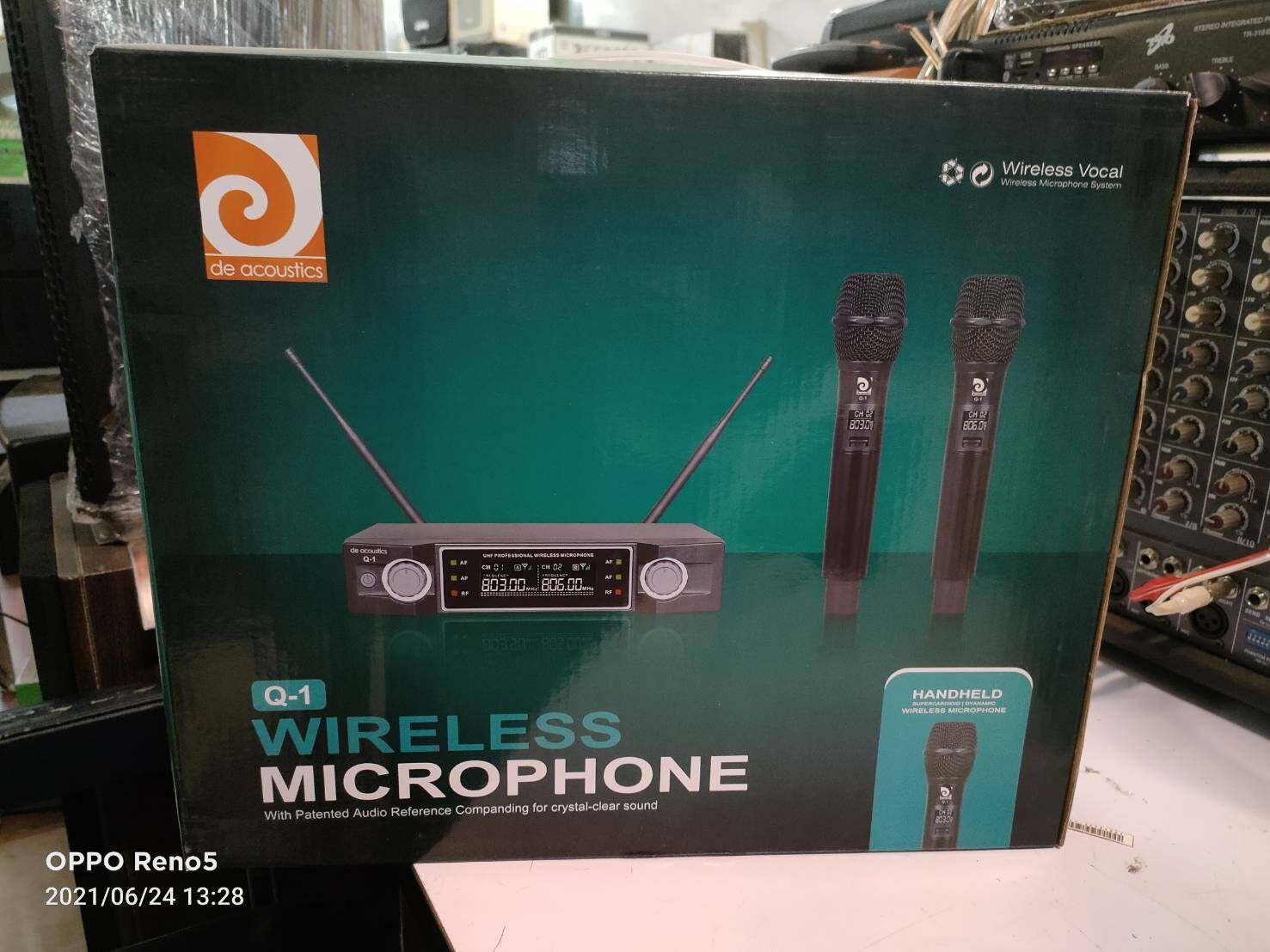 DE ACOUSTICS Q-1 WIRELESS MICROPHONE