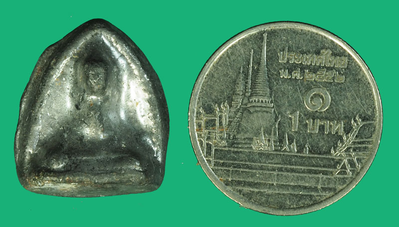 *37110 พระหลวงพ่อโต เนื้อชินตะกั่ว เก่่าพอมีอายุ ไม่ทราบที่และปีสร้าง 8