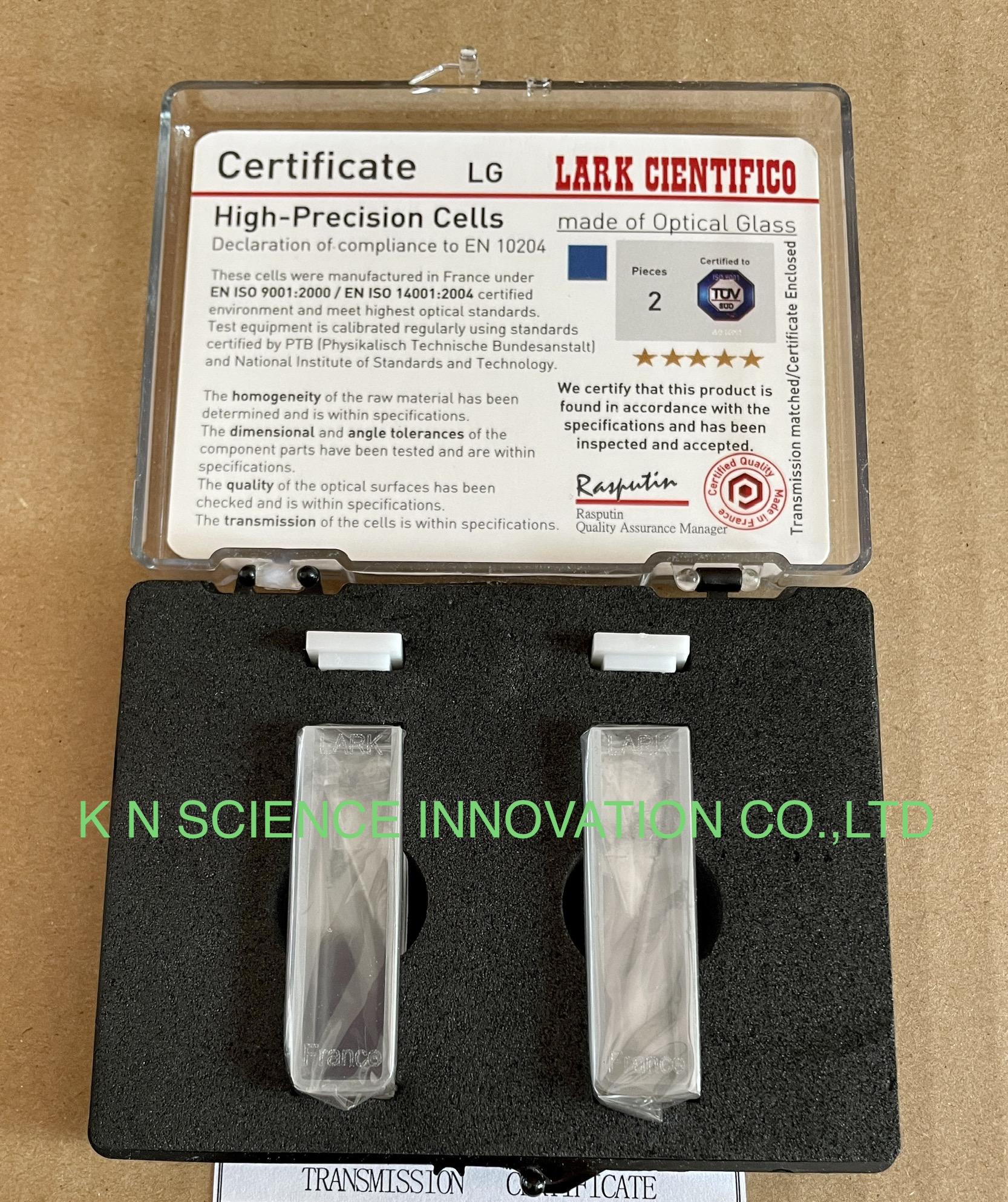 Glass cuvette(คิวเวท แก้ว) standard cell with lid stopper, Volume : 3.5 ml / 3500 µl. ,Pathlength 10 mm, LARK / FRANCE, (2 pcs/pack) LAG-104