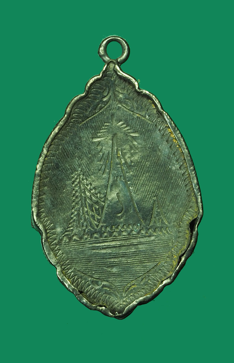 *31803 ล็อกเก็ตในหลวงรัชกาลที่ 5 เลี่ยมเงินเก่า 5