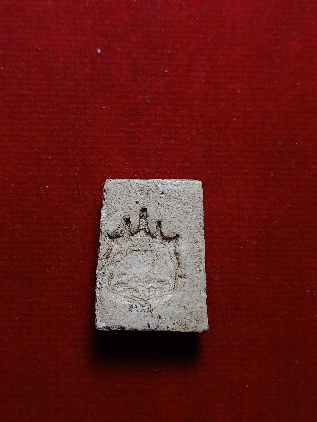 พระสมเด็จพิมพ์เล็ก หลวงปู่นาค หลังตราโล่ตำรวจ(ตราแผ่นดิน) วัดอรุณราชวราราม (วัดแจ้ง) กทม. ผสมผงวัดระฆัง (SKU-05042)