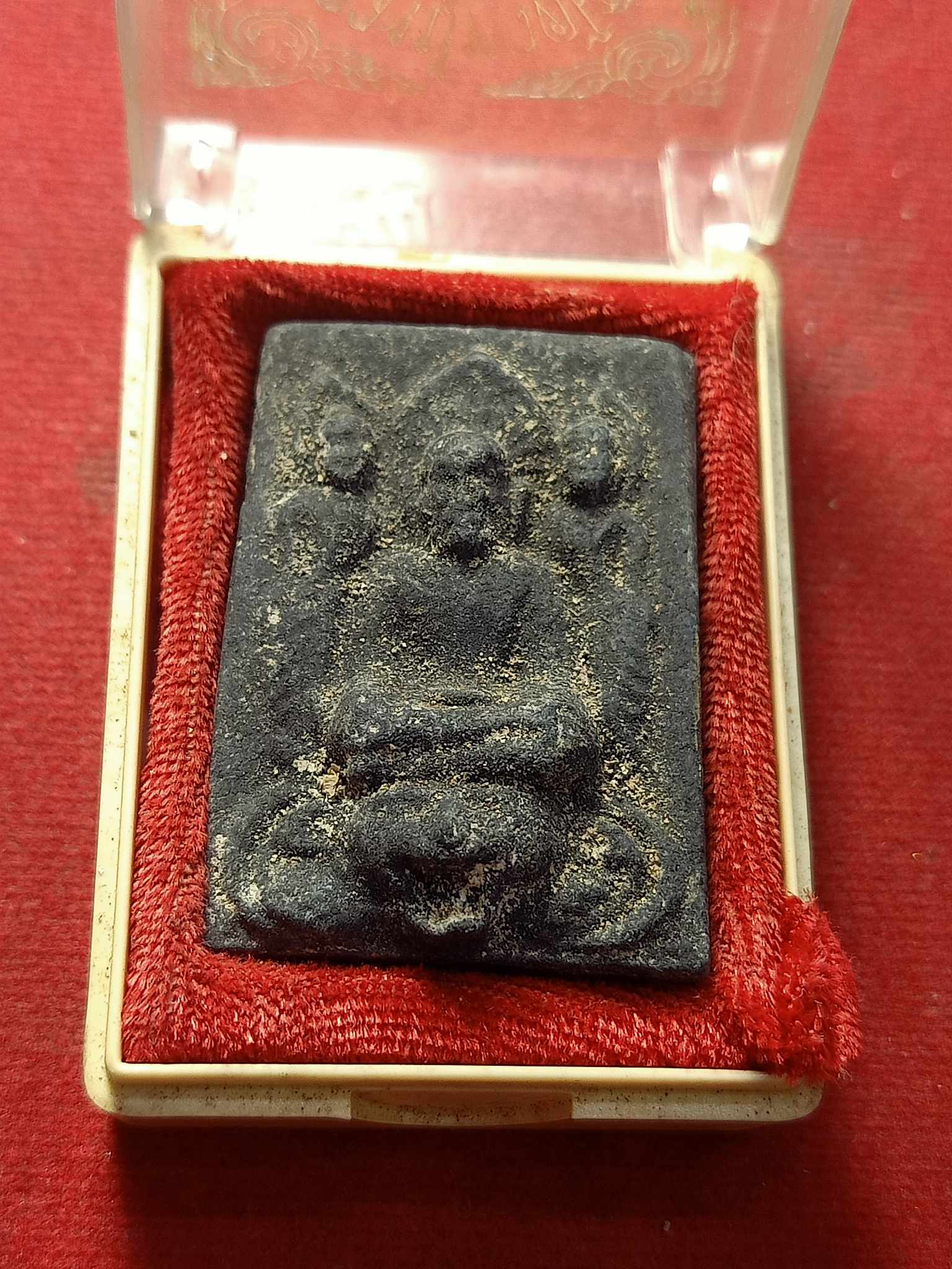 พระผงหลวงปู่ทวดไกร วัดลำพะยา จ.ยะลา รุ่น 2513 พร้อมกล่อง (SKU-02532)