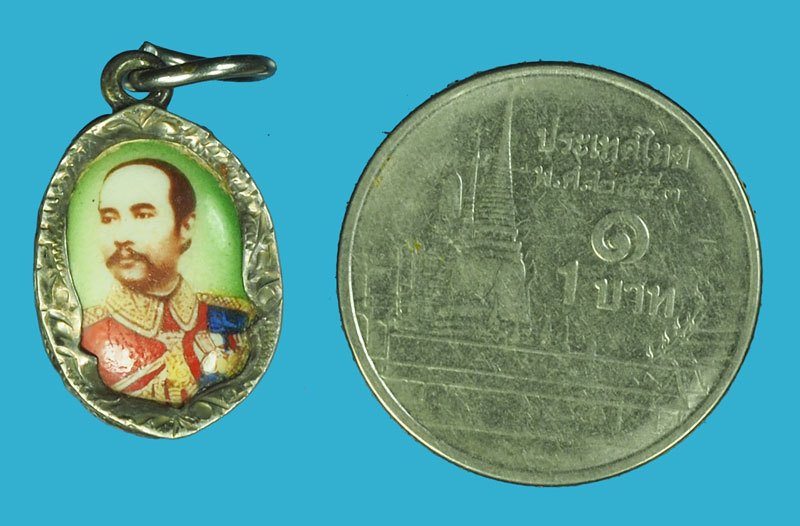 *40229 ล็อกเก็ตในหลวงรัชกาลที่ 5 เลี่ยมเงินปิดหลัง 5