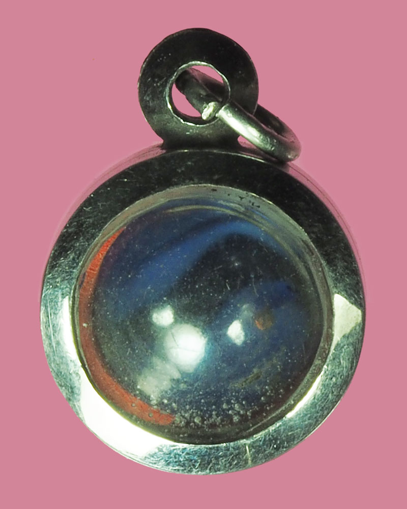 ขายแล้ว*39057 ลูกแก้วสารพัดนึก เลี่ยมกรอบสแตนเลส ไม่ทราบที่และปีสร้าง 12