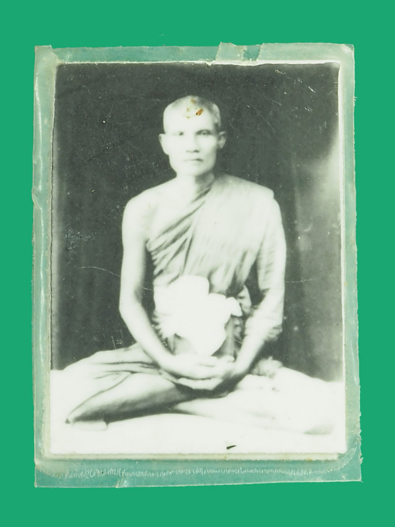 *35440 รูปถ่ายหลวงพ่อเงิน วัดบางคลาน หลังหลวงพ่อพิธ วัดฆะมัง พิจิตร ไม่ทราบปี 53