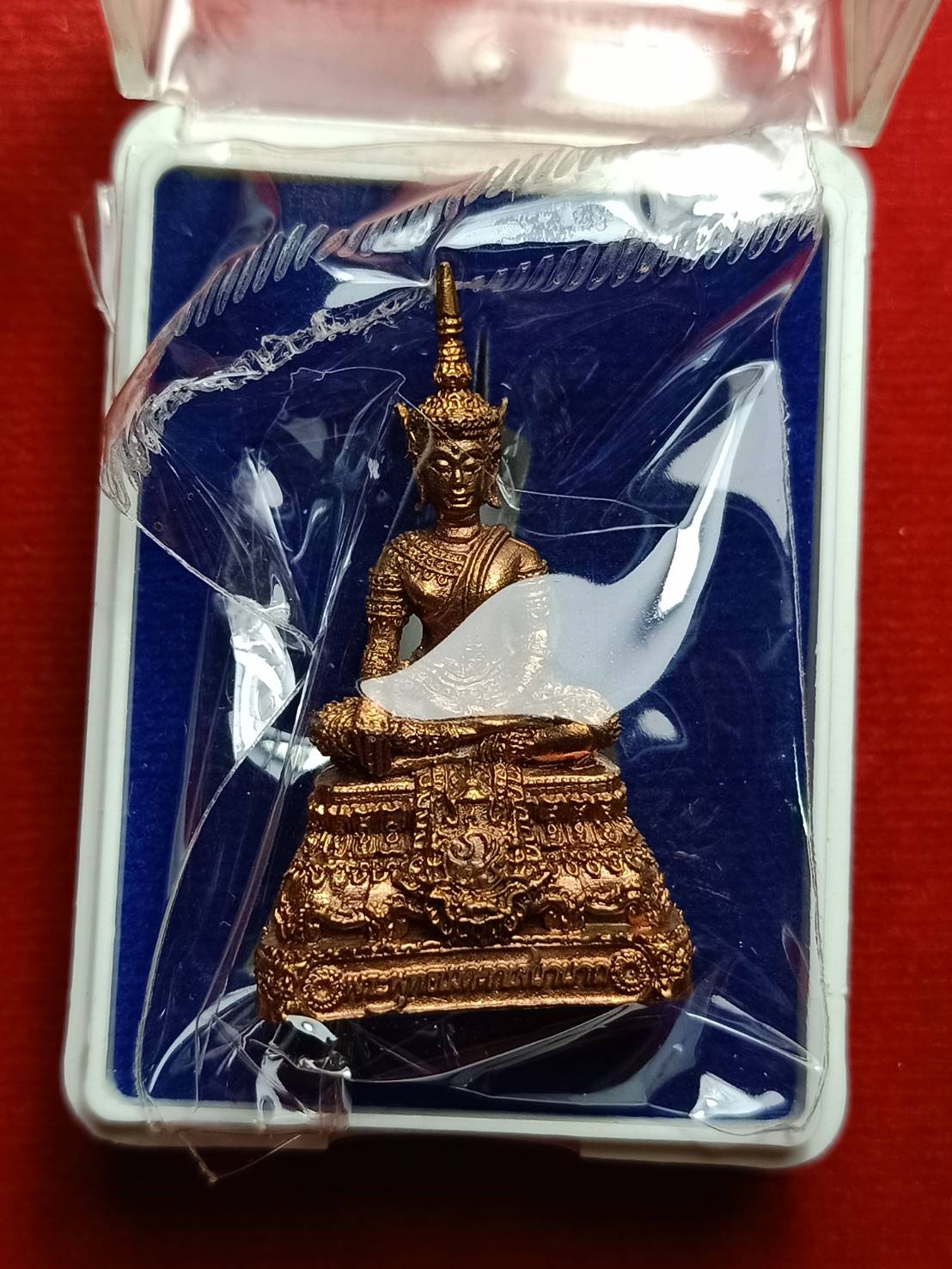 พระกริ่งพระพุทธเมตตาเสนานาถ โดยพระบรมราชานุญาต กองทัพบกจัดสร้าง ปี ๒๕๕๖ พร้อมกล่อง (SKU-06957)