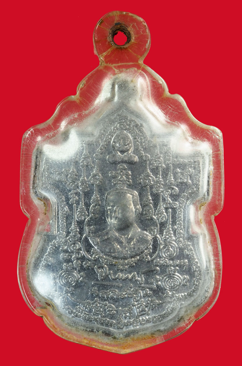 ขายแล้ว*35042 เหรียญกรมหลวงชุมพรฯ-หลวงปู่ทวด นั่งทับปืนคาบศิลา รุ่นพระเจ้ากำบังตน เนื้อชินตะกั่ว หมื่นยันต์ เลี่ยมพลาสติกเก่า 11