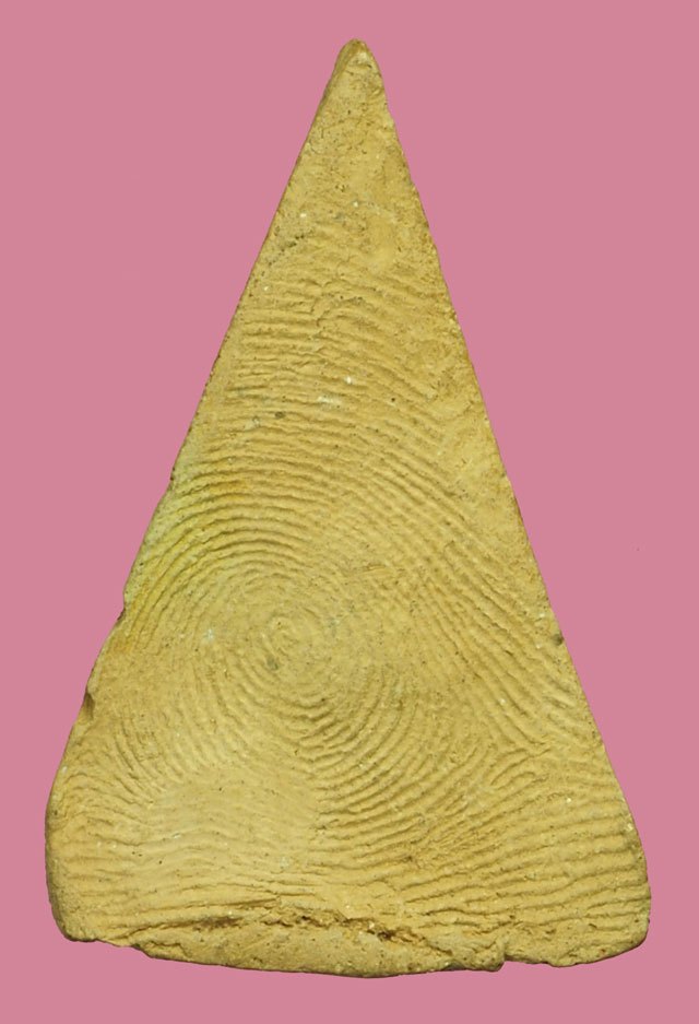 *40173 พระพิมพ์นางพญา ฐานฟันบัว หลวงพ่อหอม วัดบางเตยกลาง ปี 2484 ปทุมธานี เนื้อดิน 46