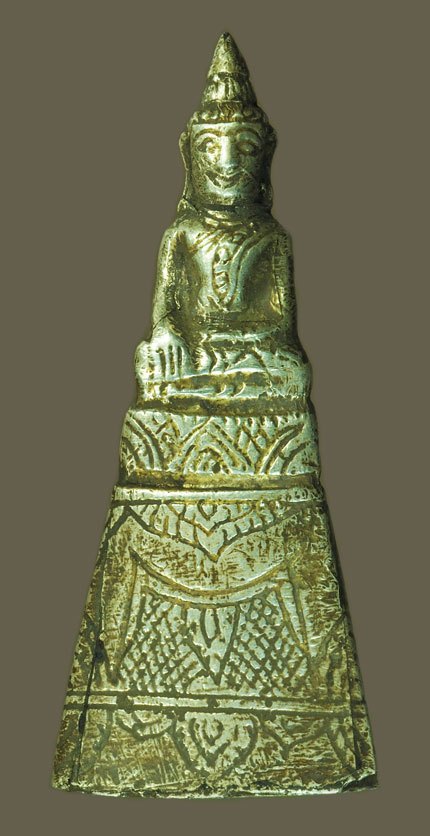 *39243 พระบุเงิน สมัยรัตนโกสินทร์ ขนาดหน้าตัก 1.5 เซนติเมตร สูงประมาณ 6.5 เซนติเมตร (เป็นพระเล่นแค่ชอบ) 2