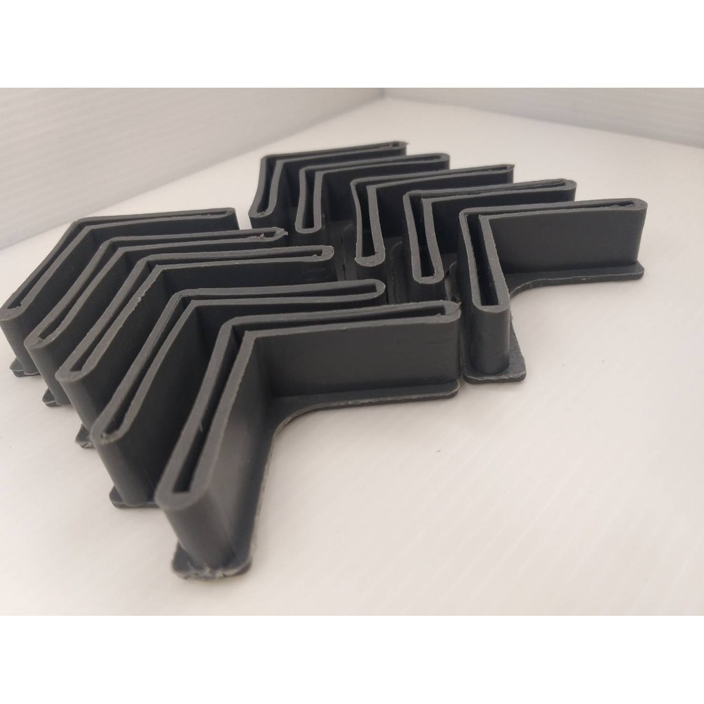 ที่รองเหล็กฉาก PVC (แพ็คละ 10 อัน)(ราคารวมแวท) พลาสติก ยาง ยางรองขาเหล็กฉาก