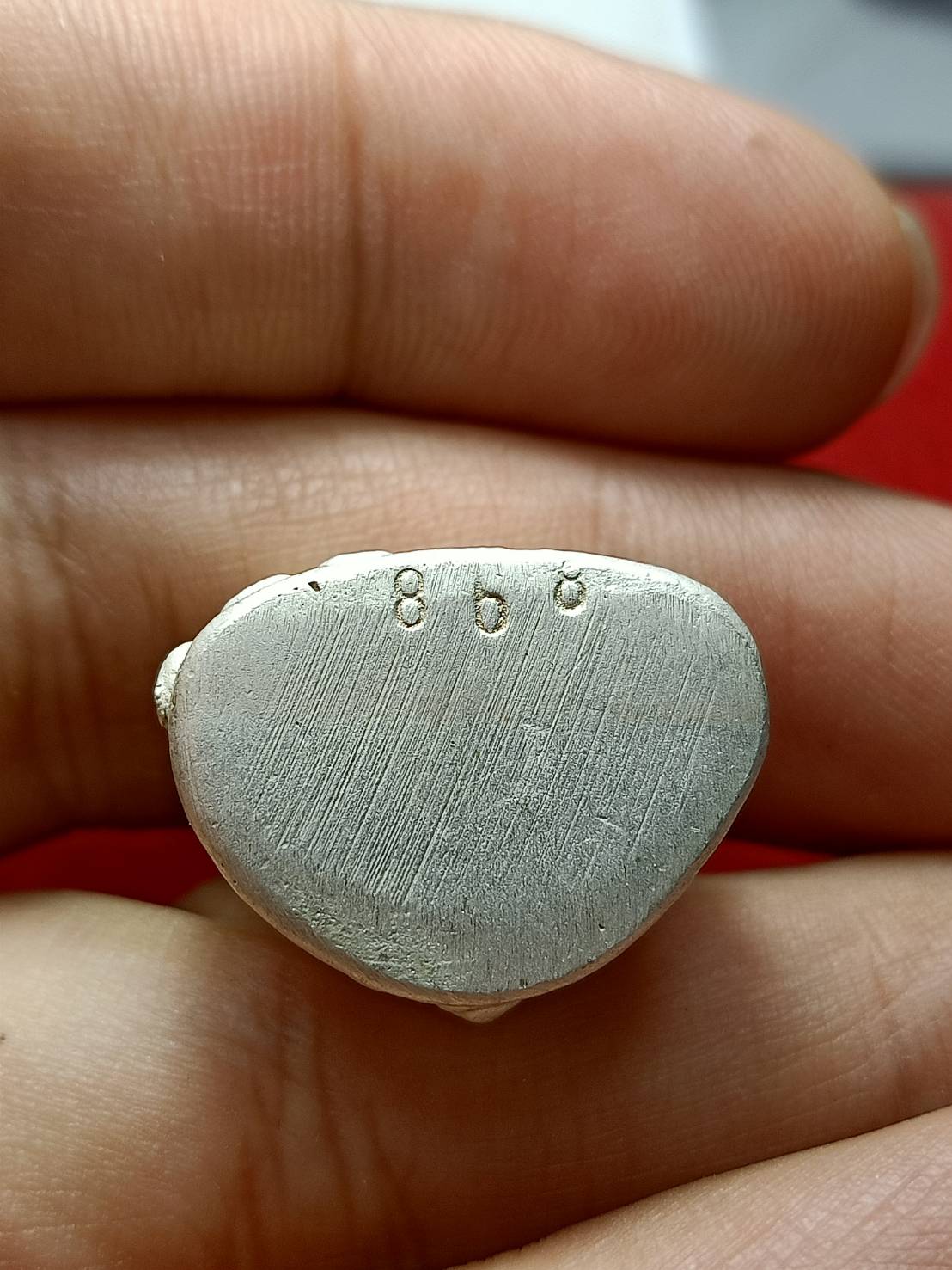 ระกริ่งใหญ่หล่อโบราณดินไทย เนื้อกะไหล่เงิน รุ่นมหามงคลเจริญสุข วัดบวรนิเวศวิหาร กทม. พร้อมกล่อง (SKU-08235)