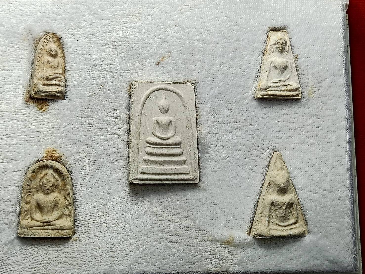 พระชุดเบญจภาคี สมเด็จพระพุฒาจารย์โต พรหมรังสี รุ่นหยก เข้าพิธีพุทธาภิเษก ณ พระอุโบสภ วัดระฆัง กทม. ปี 2536 พร้อมกล่อง (SKU-07865)