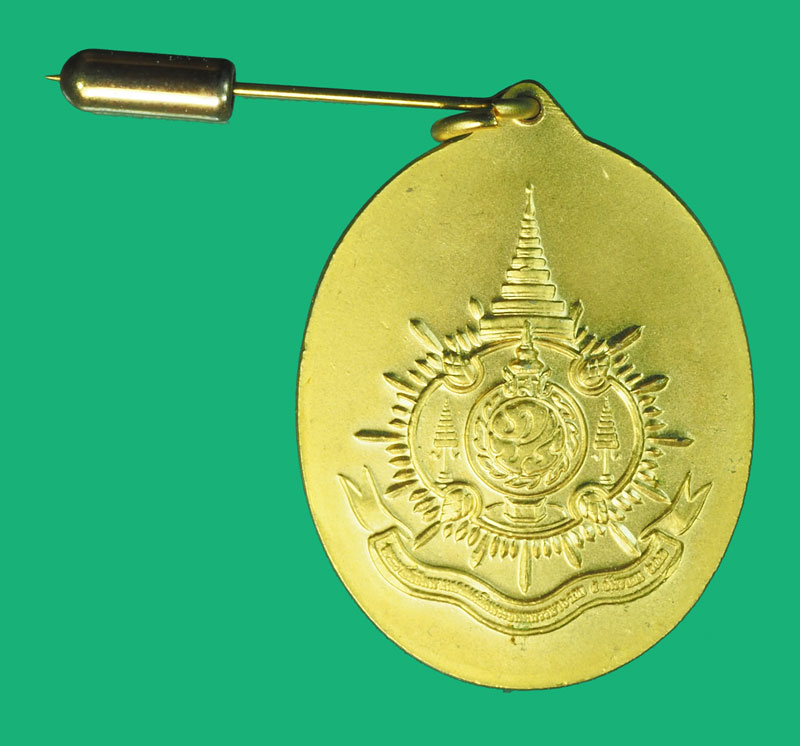 *35592 เหรียญลงยาสีเหลือง ในหลวงรัชกาลที่ 9 ทรงกล้อง สำนักนายกรัฐมนตรี จัดสร้าง กล่องเดิม 5