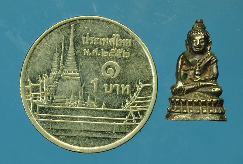 *29860 พระชัยวัฒน์ หลวงพ่อแพ วัดพิกุลทอง สิงห์บุรี เนื้อเงิน 82