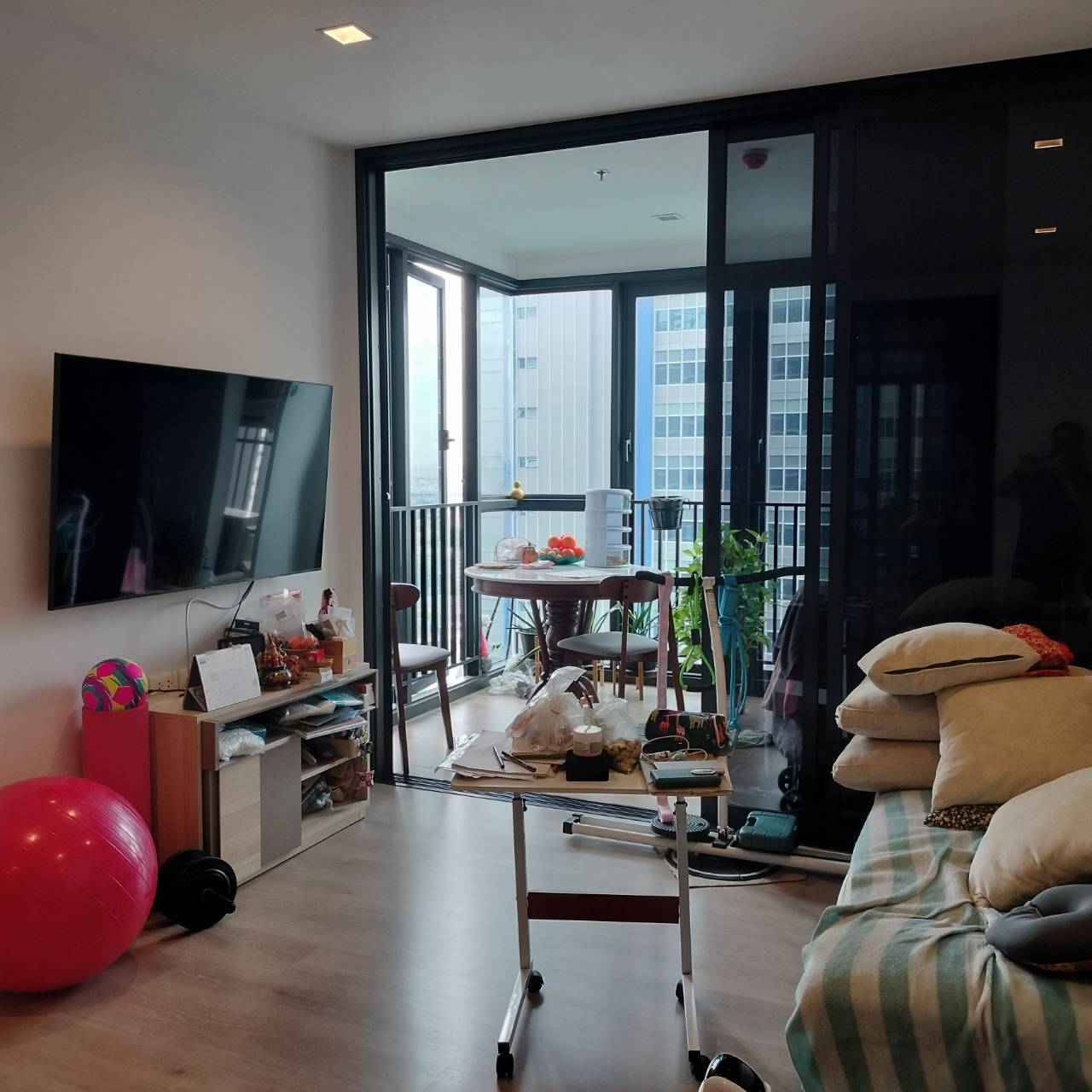 ขาย (For Sale) คอนโด : เดอะ ไลน์ พหลโยธิน อาคาร B (The Line Phahonyothin Park B) ประเภท : 2 ห้องนอน 2 ห้องน้ำ พื้นที่ : 65 ตรม.