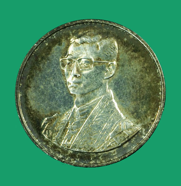 *35164 เหรียญเดินเทรดพระเกียรติ ในหลวงรัชกาลที่ 9 เนื้อเงิน (ถ้าเป็นเนื้อเงินจะหนักประมาณ 5.8... กรัม) 5