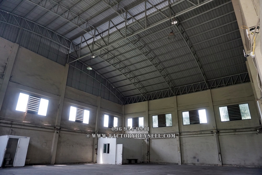 ขายสำนักงานและโกดัง ถนนเลี่ยงเมืองนนท์ ใกล้รถไฟฟ้า ใกล้สามแยก และ ตลาดอตก. 3