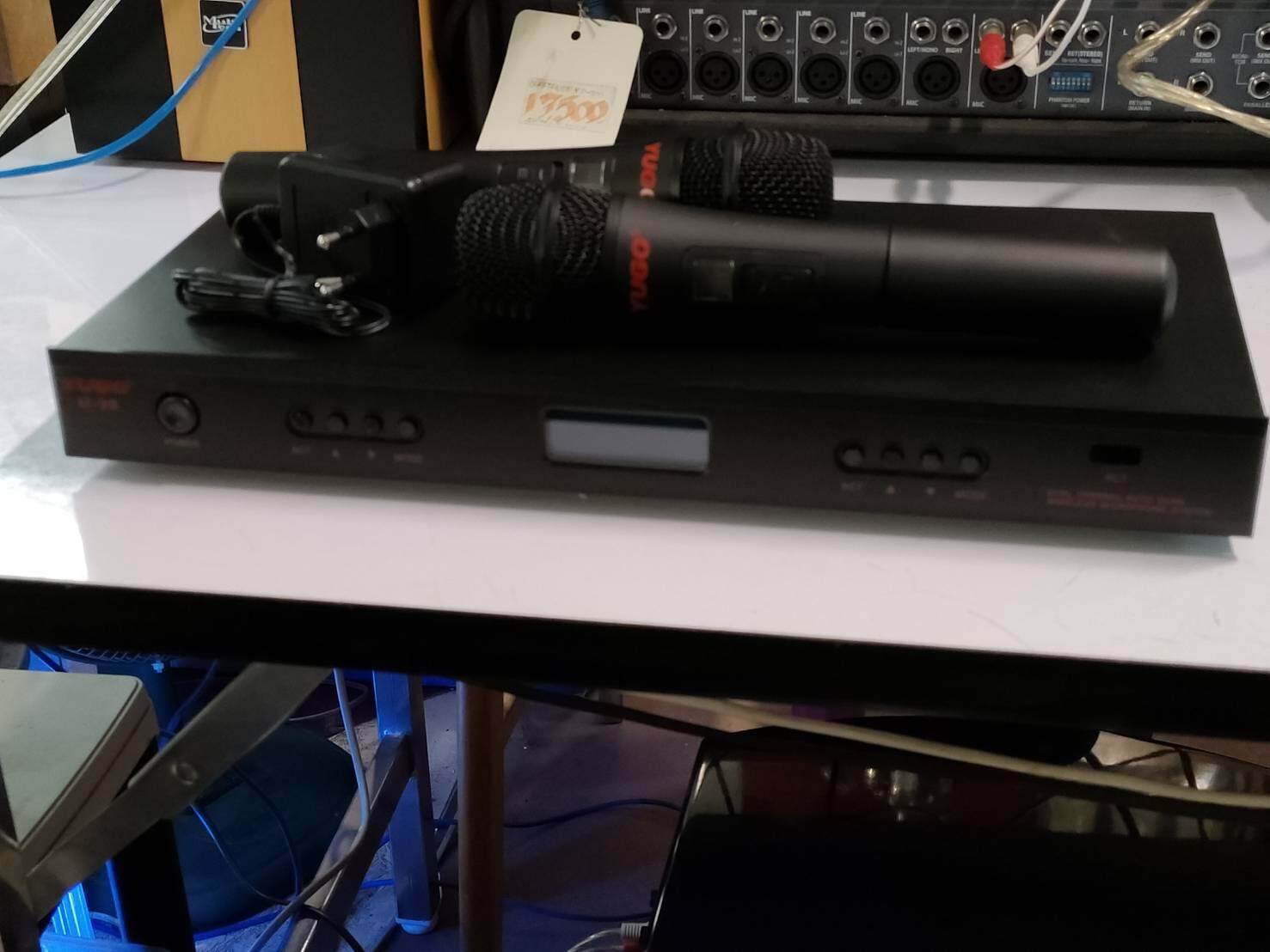 ํ๊YUGO U-98 UHF WIRELESS MICRO PHONE
