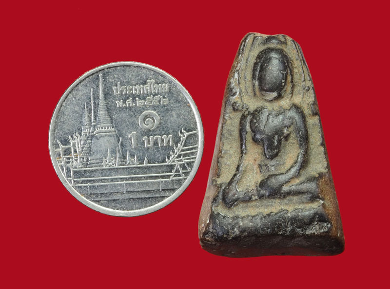 *30507 พระแผงพิมพ์ปางปาฏิหาร์ย ศิลปทางเหนือ เก่า ตัดเดี่ยว เนื้อดิน 9.1