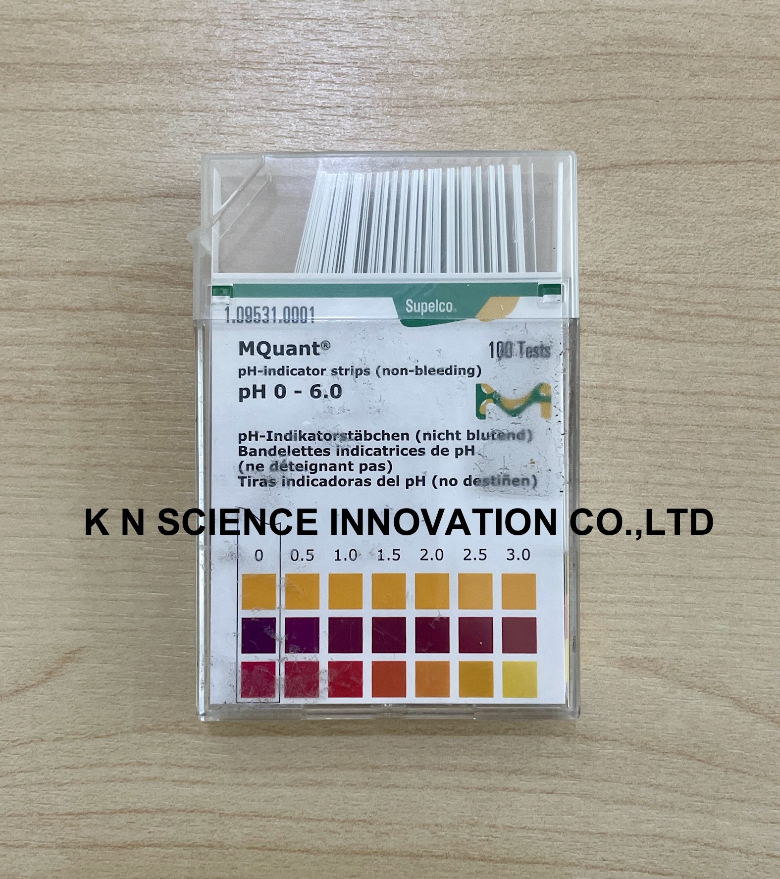 pH-indicator strips pH 0 - 6.0, non-bleeding , MQuant® ยี่ห้อ Merck (100 Tests) 109531