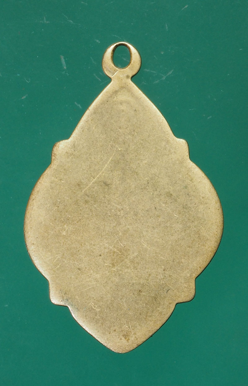 *30388 เหรียญพระครูสุนทรวิหารกิจ (คุ้ม) อยุธยา ปี 2514 เนื้ออัลปาก้า สภาพใช้ 50