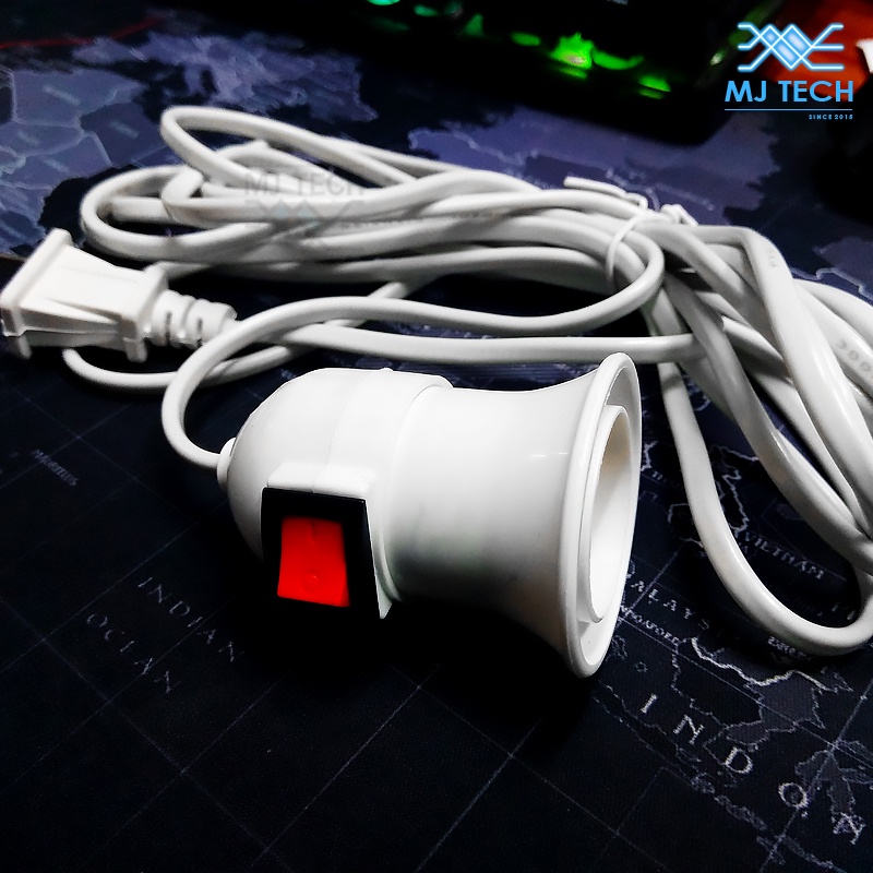 ขั้วหลอดไฟ เกลียว E27 มีสวิตซ์ เปิด-ปิด พร้อมหัวปลั๊ก และ สายไฟ ความยาว 4 เมตร