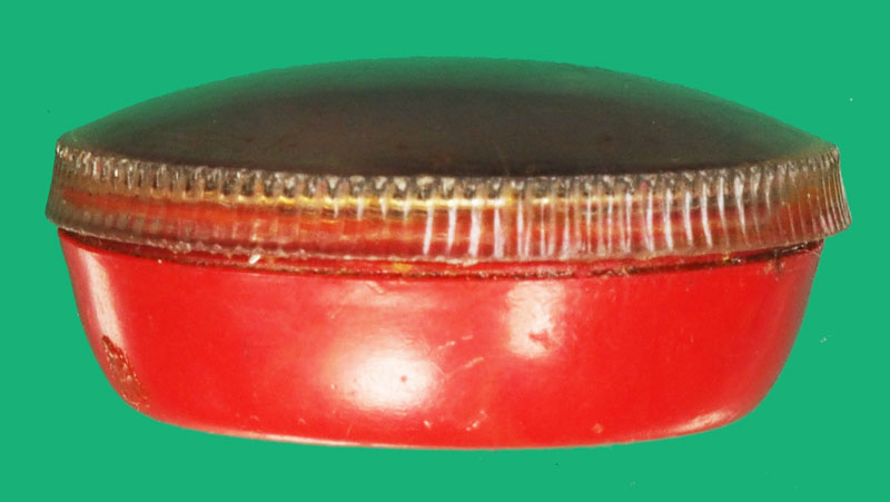 *37787 ตลับสีผึ้งเริ่มระเหยเกือบหมดตลับแล้ว ลายดอกไม้ หลวงพ่อกวย วัดโฆษิตราราม ชัยนาท 12