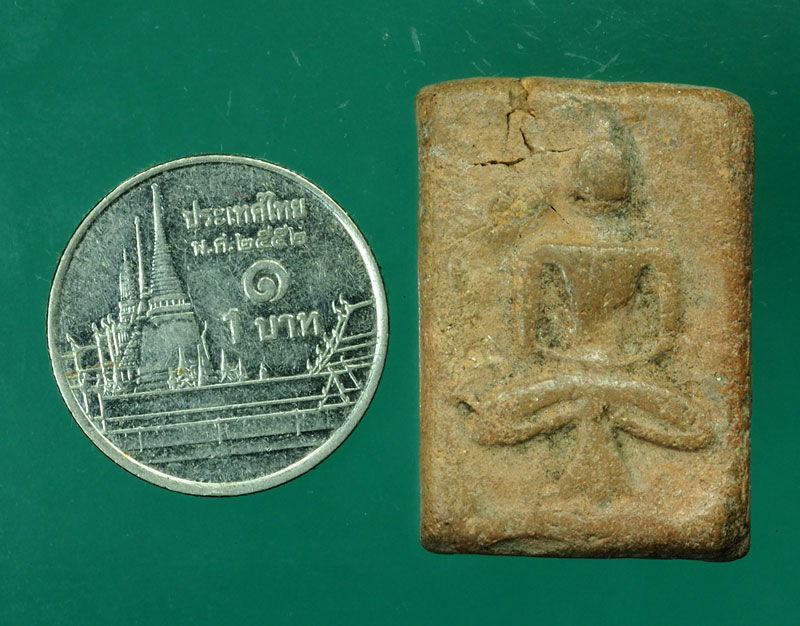 *29987 พระพุทธฐานผ้าทิพย์ เนื้อดิน เก่าไม่ทราบที่ 9.1