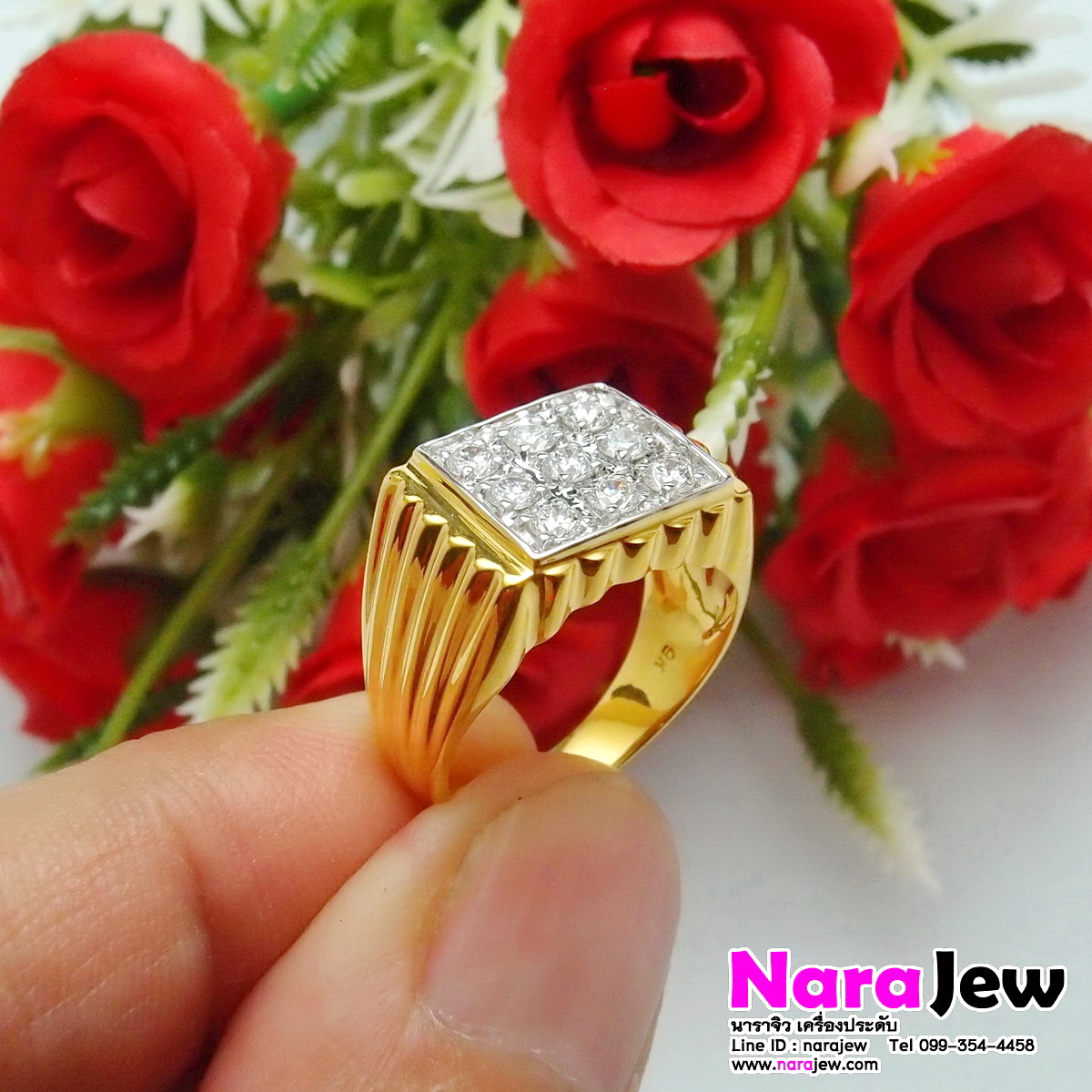 แหวนเพชรชาย ประดับเพชรแท้ 0.72 กะรัต น้ำขาว 98 เพชรเล่นไฟวิบวับ