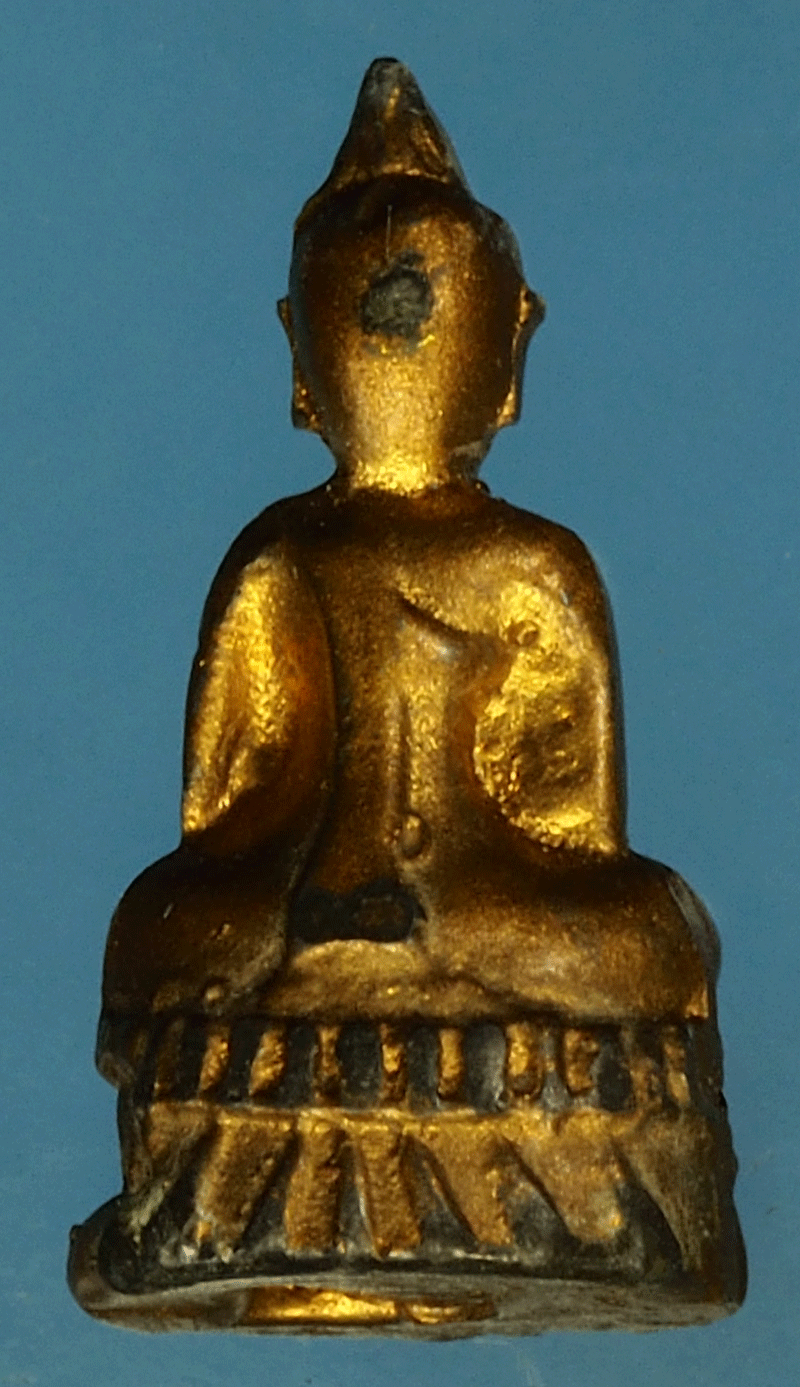 *27812 พระชัยวัฒน์ เนื่อชินตะกั่ว ลงบรอนซ์ ฝังเขี้ยวหมาป่า ไม่ทราบที่และปีสร้าง 13