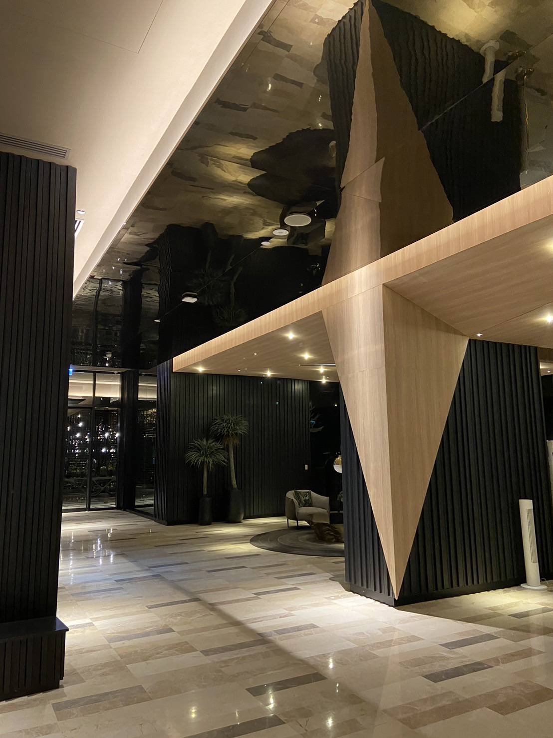 ห้องสวย ชั้น สูง วิวเทพ ให้เช่า (For Rent) คอนโด : เดอะ ไลน์ พหลโยธิน อาคาร B 1 ห้องนอน 1 ห้องน้ำ 37ตรม.