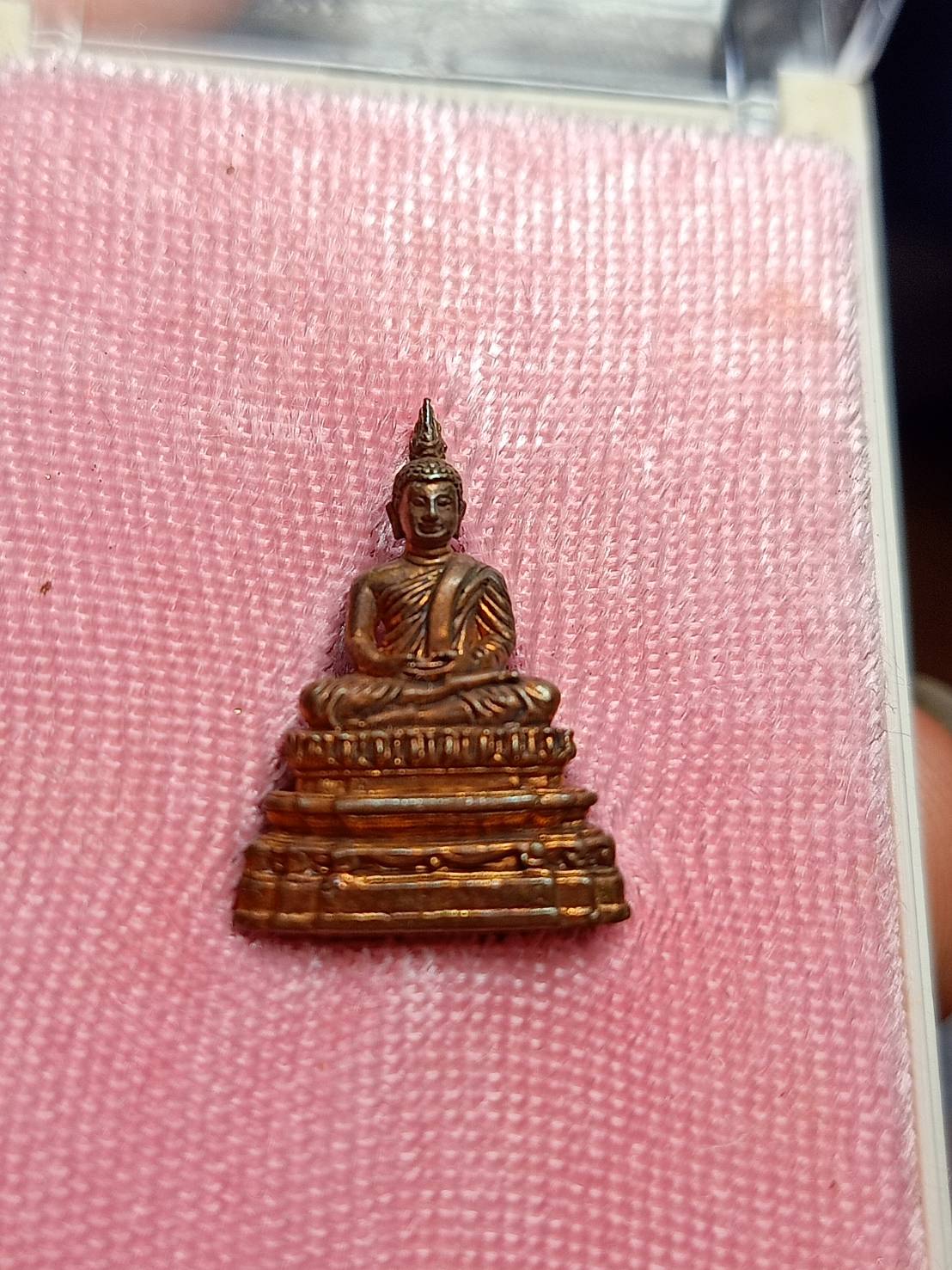 พระชัยวัฒน์พระพุทธอังคีรส วัดราชบพิธสถิตมหาสีมาราม กทม. ปี 2555 พร้อมกล่อง (SKU-10159)