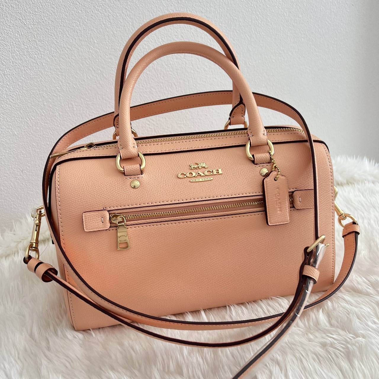 Coach ทรงหมอน รุ่นใหม่