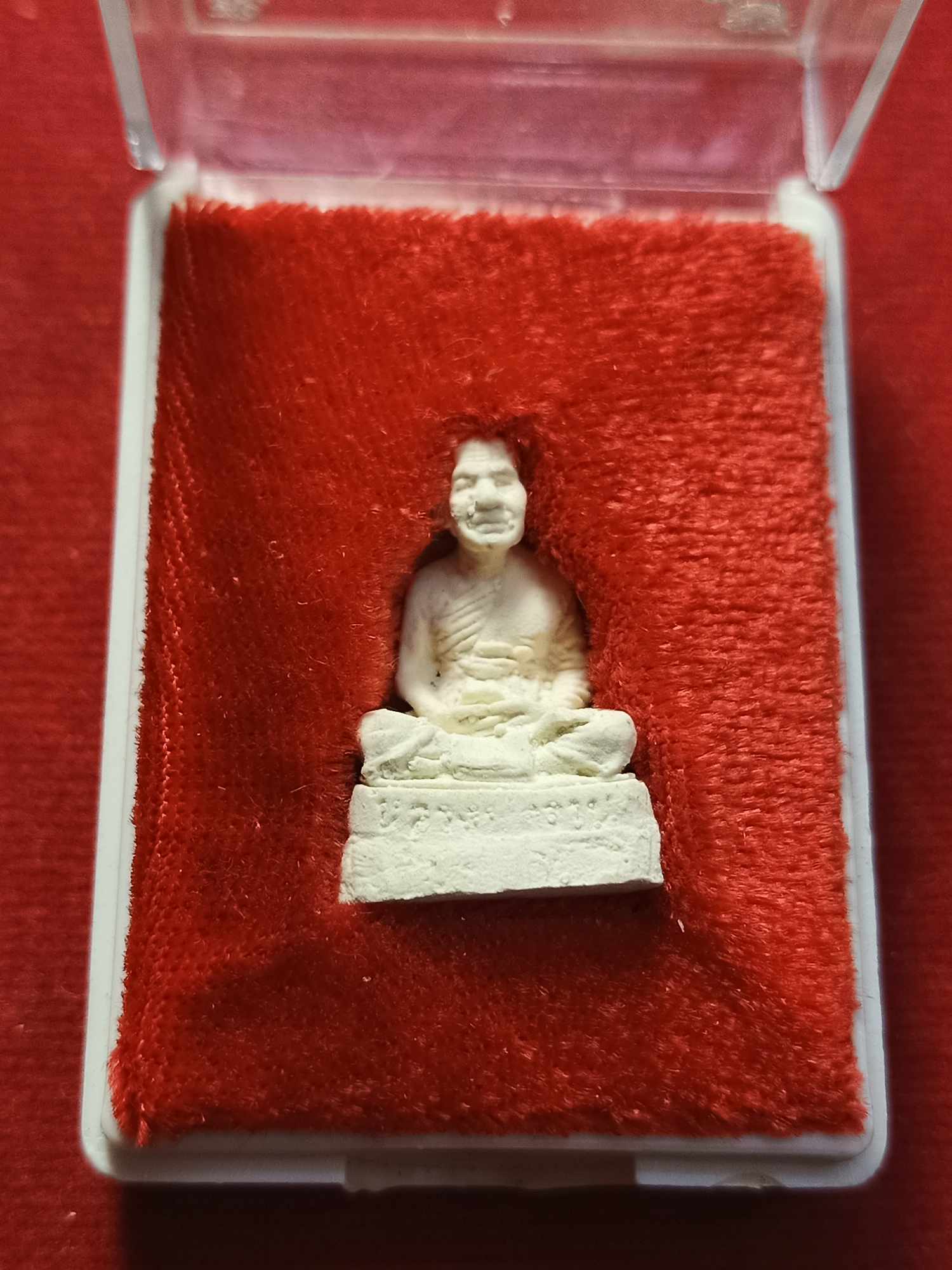 รูปหล่อหลวงพ่อจวน รุ่นสร้างมณฑปบรรจุอัฐิธาตุ เนื้อผงสีขาว วัดหนองสุ่ม จ.สิงห์บุรี ปี 2543 พร้อมกล่อง (SKU-03436)