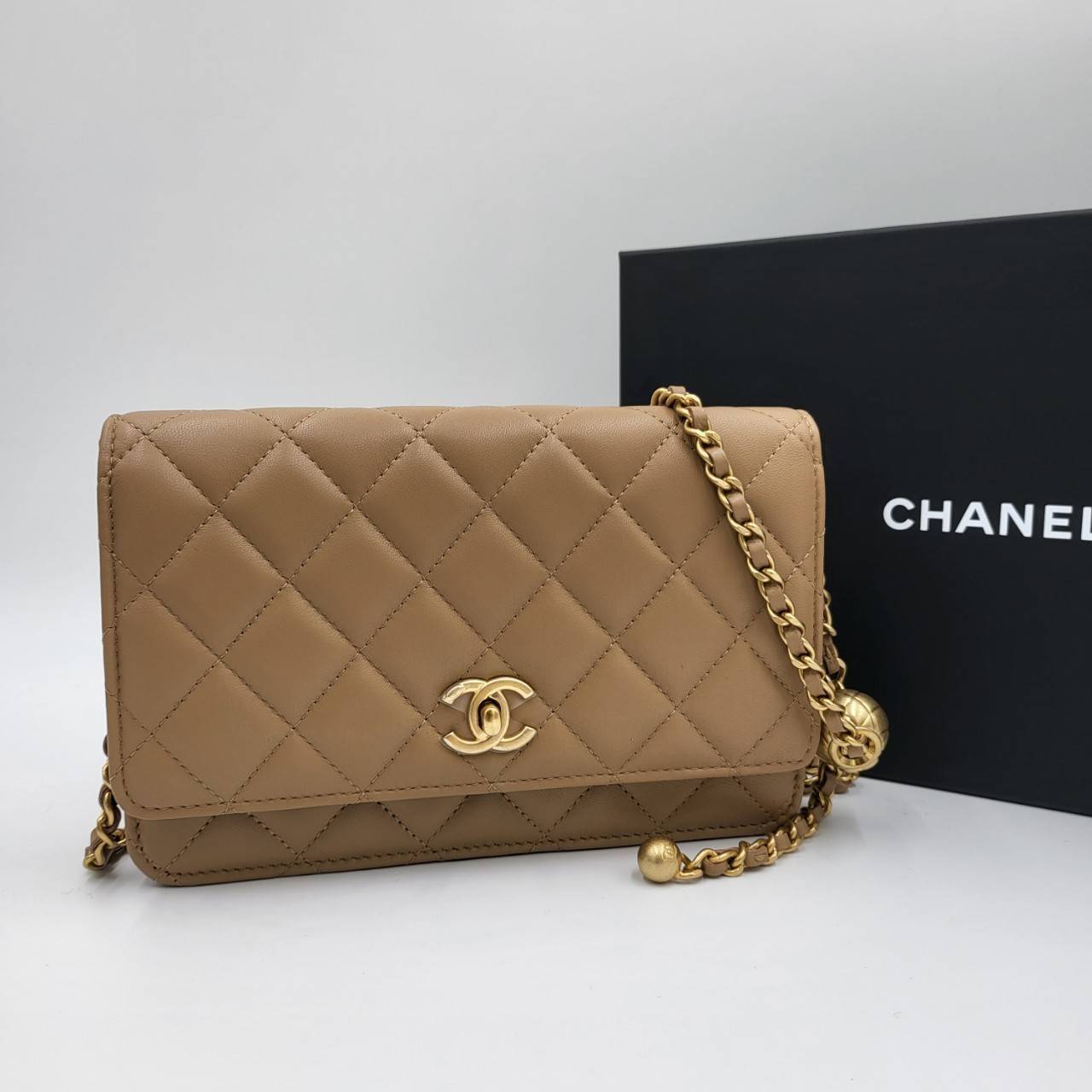 Chanel woc adjustable