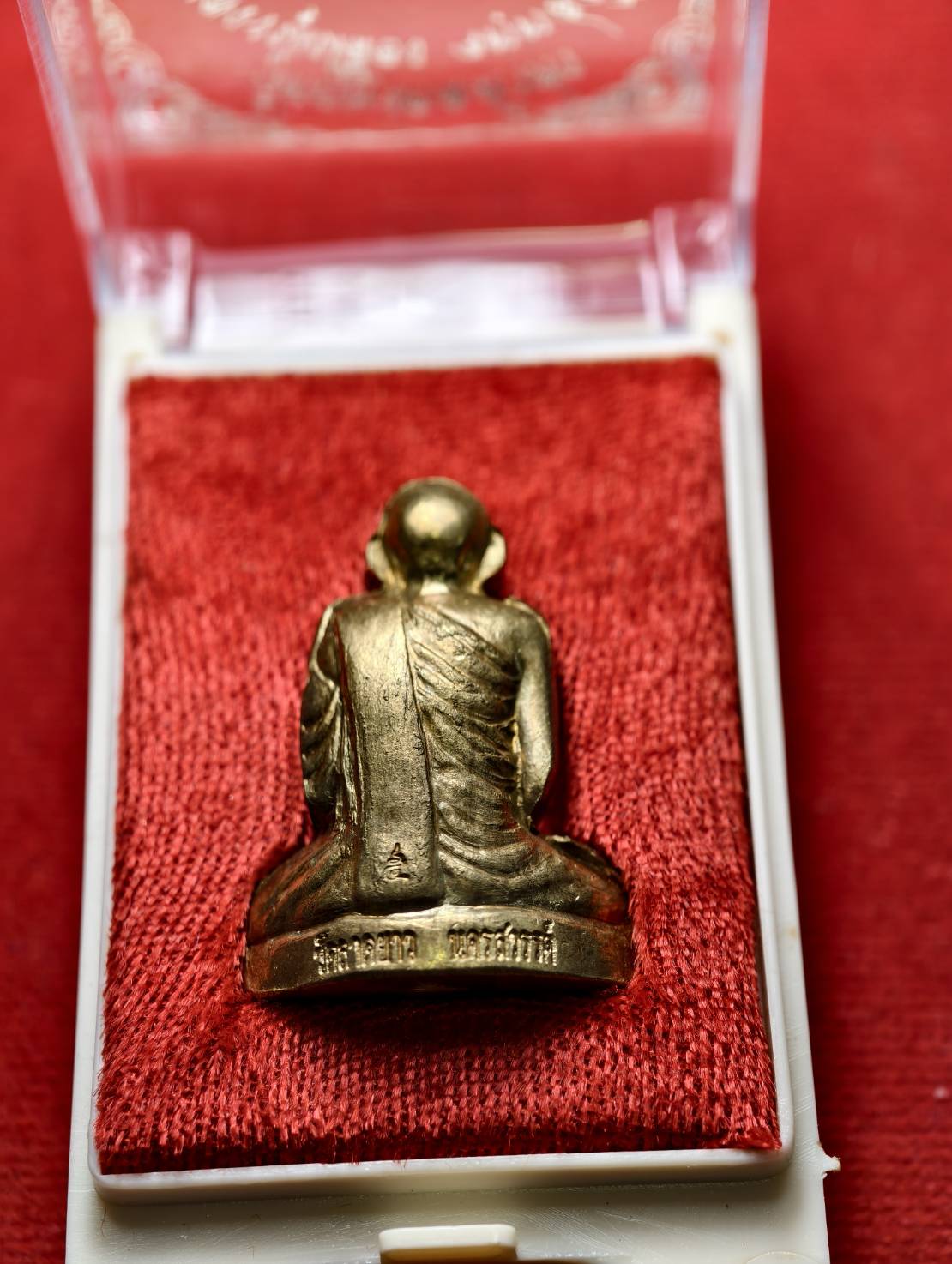 รูปหล่อปั้มหลวงปู่เปลื้อง วัดลาดยาว จ.นครสวรรค์ ปี 2553 พร้อมกล่อง (SKU-13629)