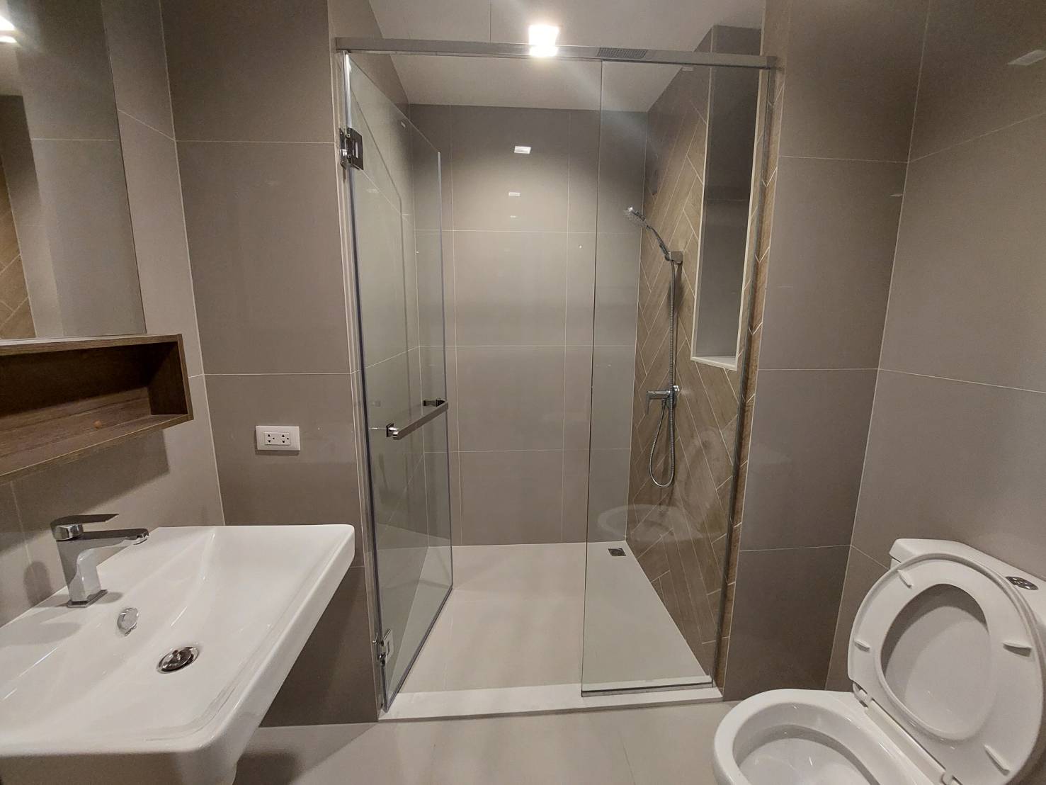 ขาย (For Sale) คอนโด : เดอะ ไลน์ พหลโยธิน อาคาร B 1 ห้องนอน 1 ห้องน้ำ 32.5 ตรม.