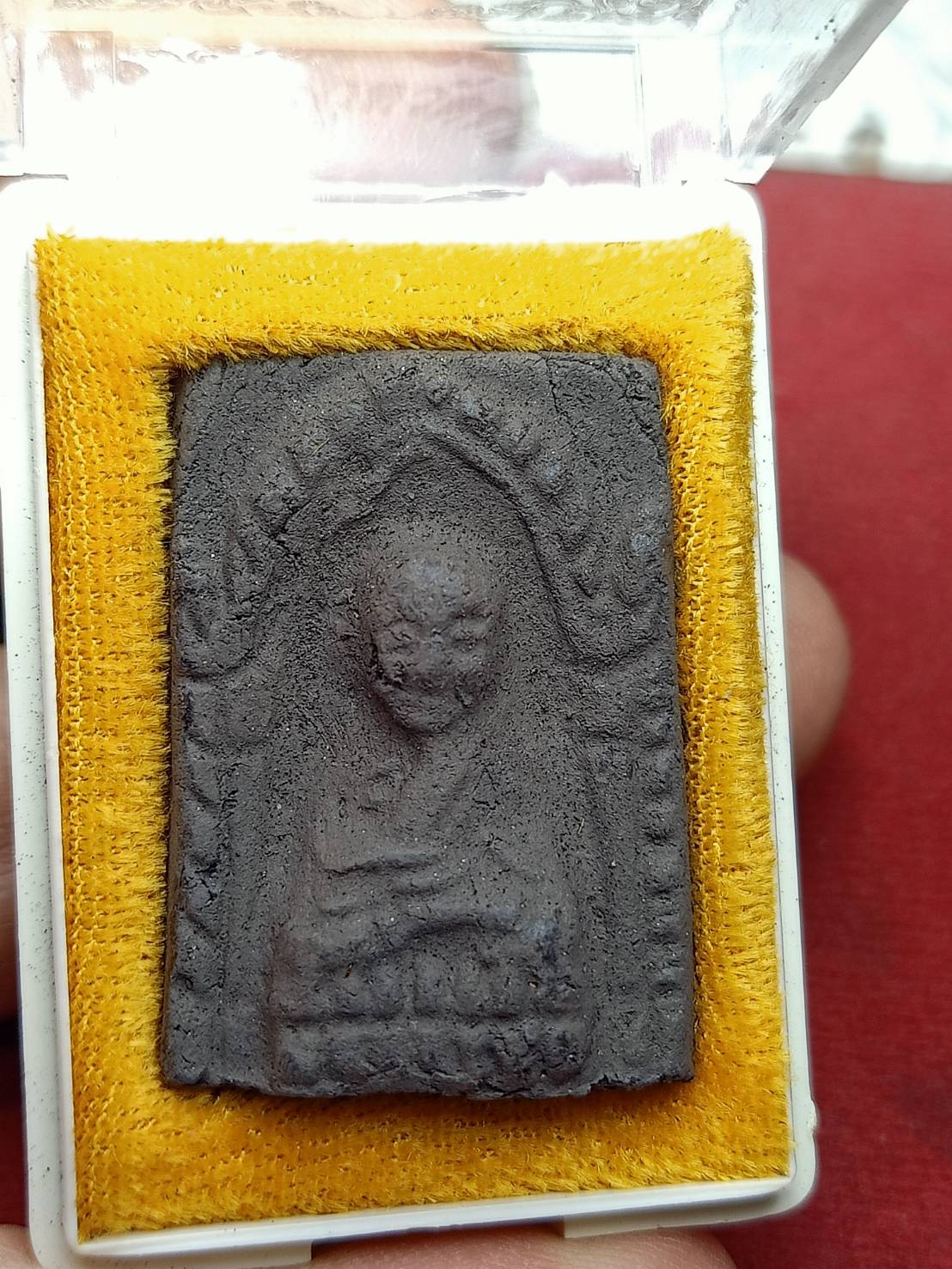 พระผงหลวงปู่ทวด รุ่นอภินิหาร วัดช้างไห้ จ.ปัตตานี (สร้างที่วัดเมืองยะลา) พร้อมกล่อง (SKU-07742)