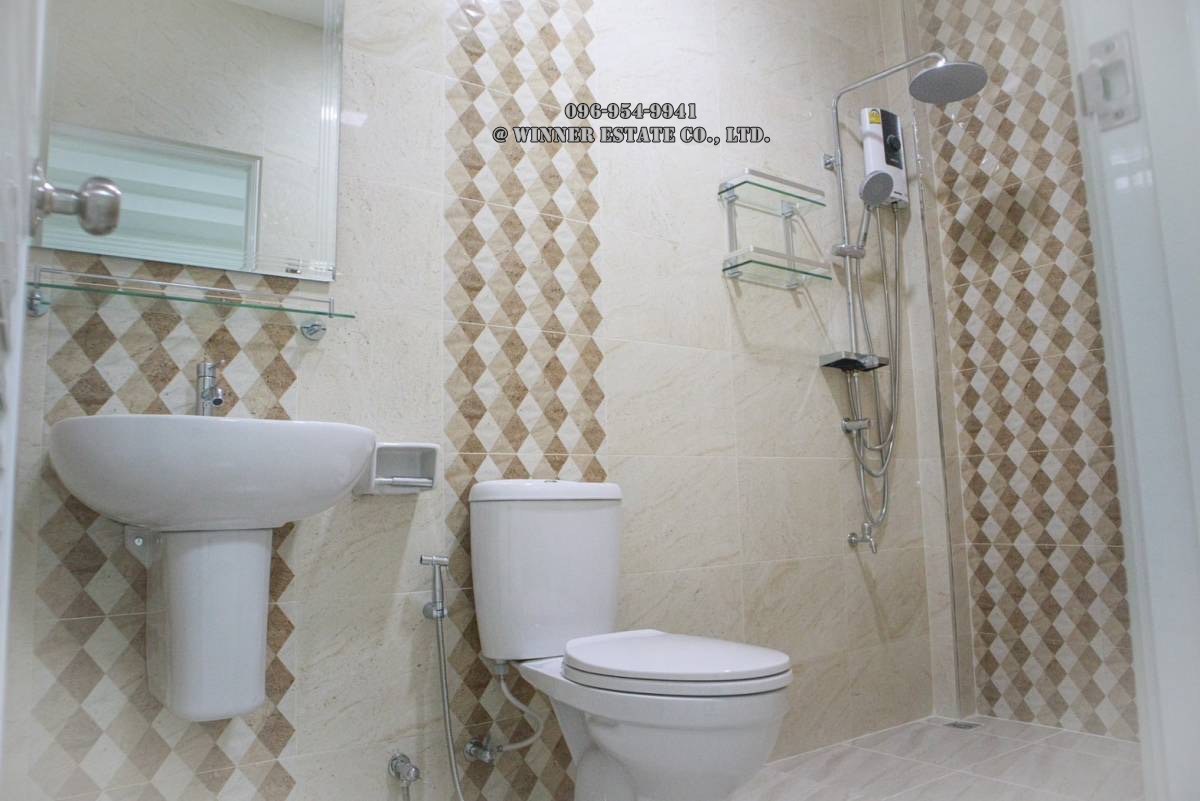 ขาย อาคารพาณิชย์ 3 ชั้น (สร้างใหม่) — 2 ห้องใหญ่ ใกล้ตลาดศรีเมือง ราชบุรี (บ้านสร้างใหม่จากโครงการ) (This post is available in 中文, ไทย)