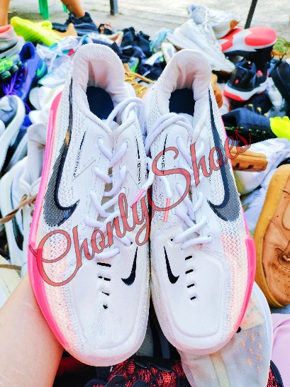 second hand sneakers